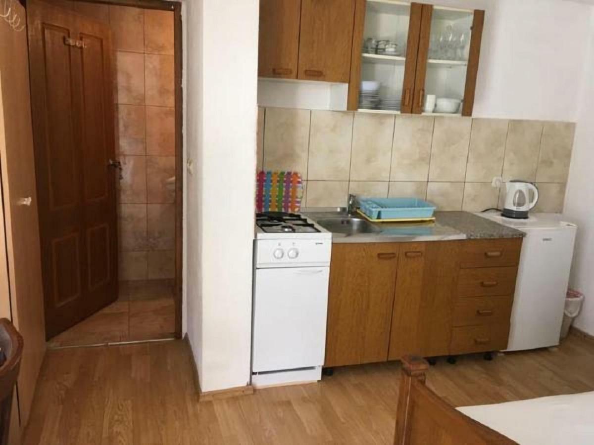 Apartman Nadia Karlobag Eksteriør bilde